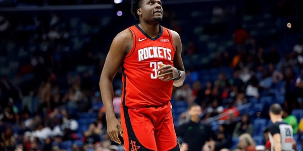 各种黄油手！火箭替补中锋在进攻端真是完全起不到任何作用？